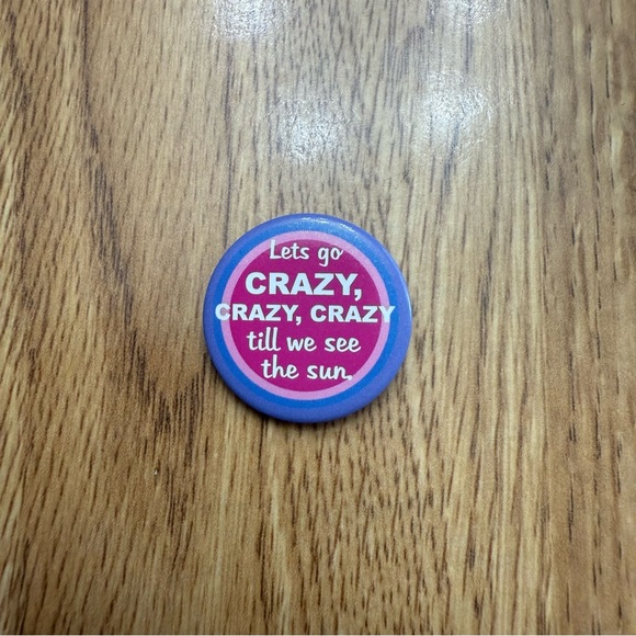 One Direction Button Pin Set - Picture 3 of 4